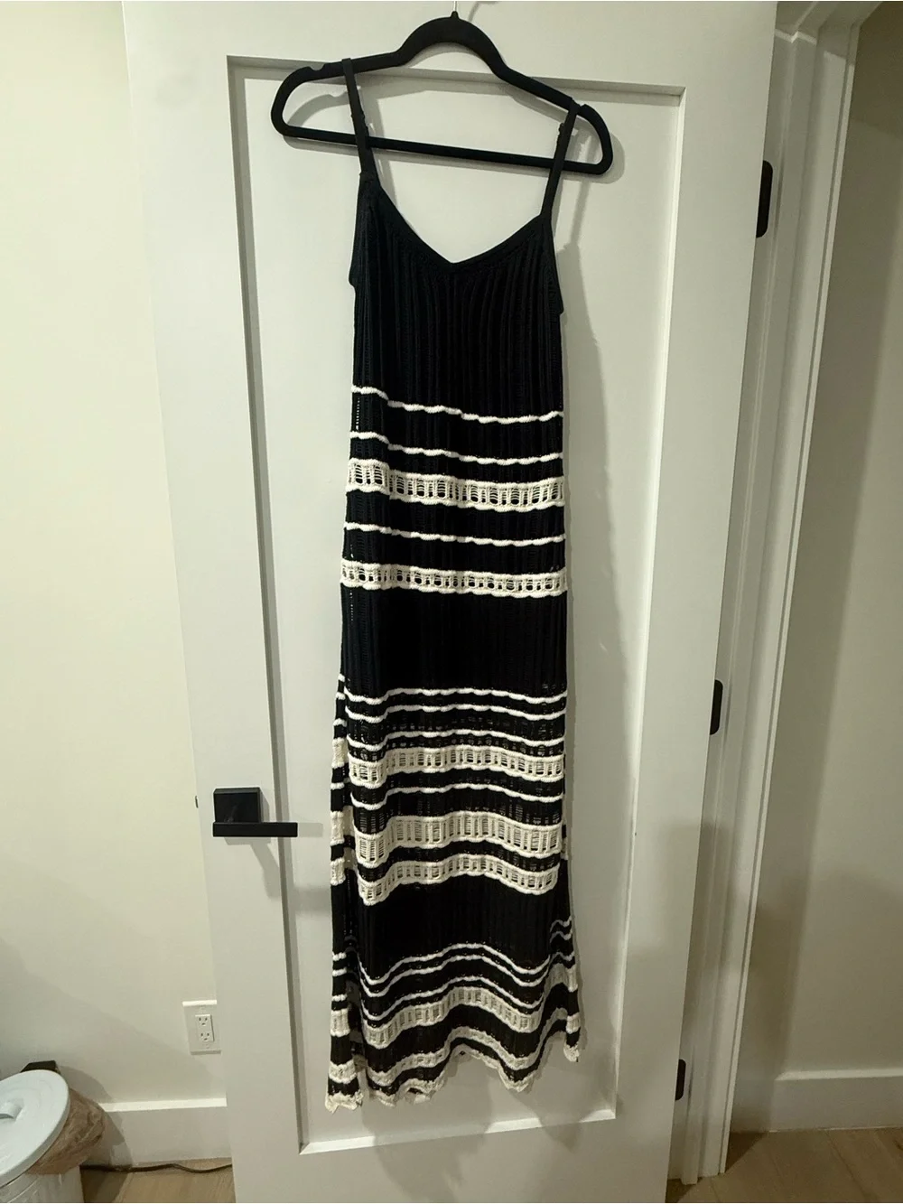 Abercrombie & Fitch Black and Cream Striped Maxi Dress